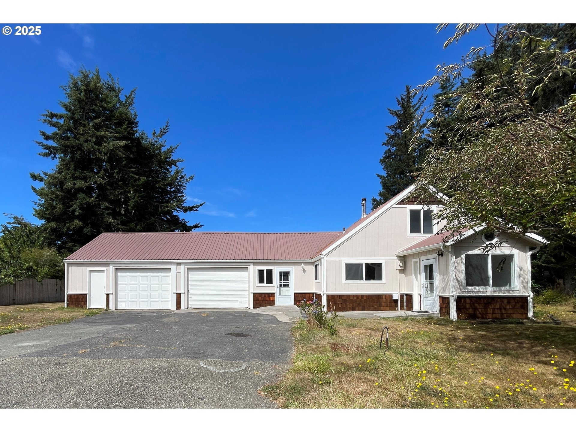 Michigan Ave, Bandon, OR 97411