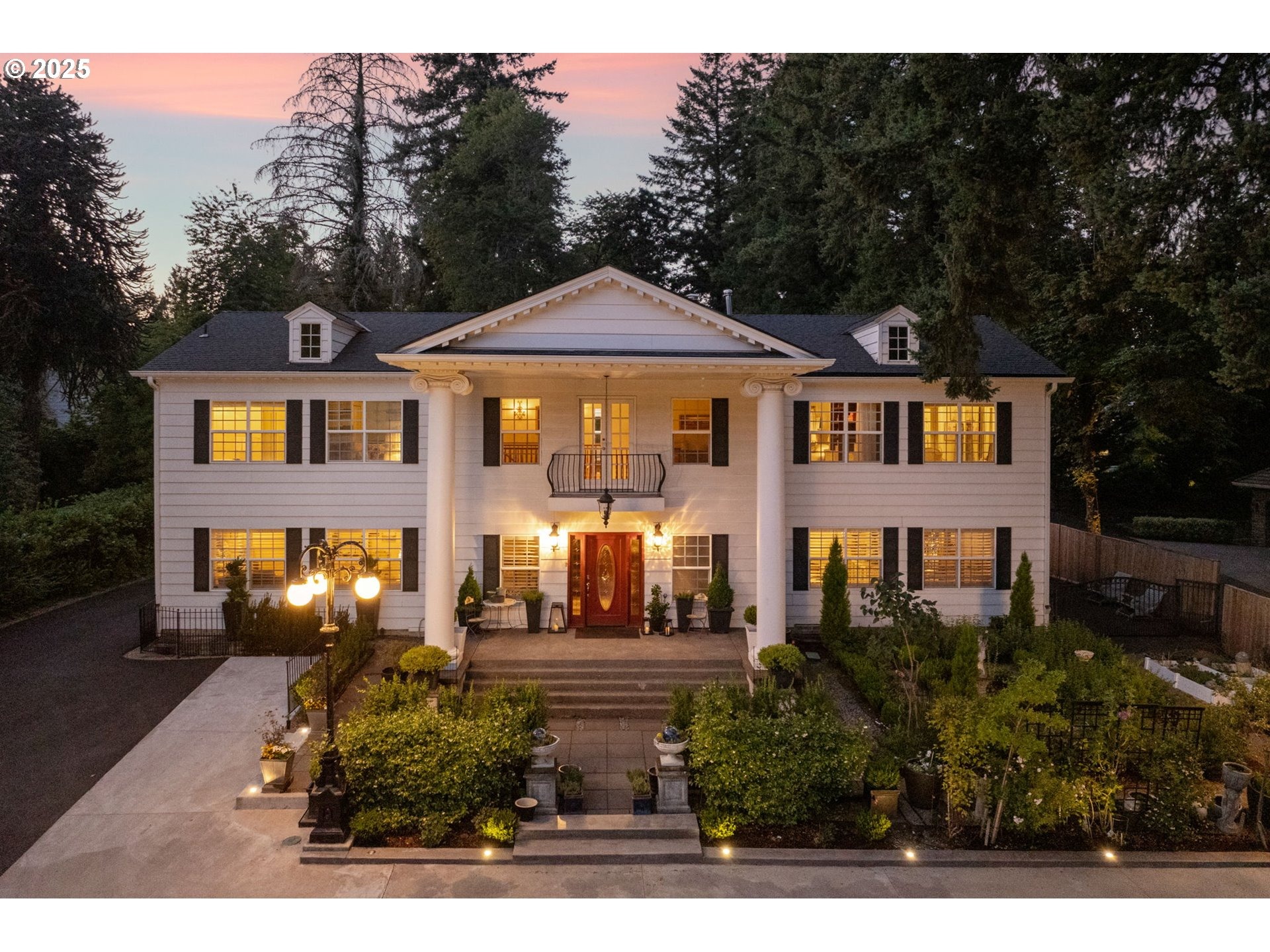 Country Club Rd, Lake Oswego, OR 97034