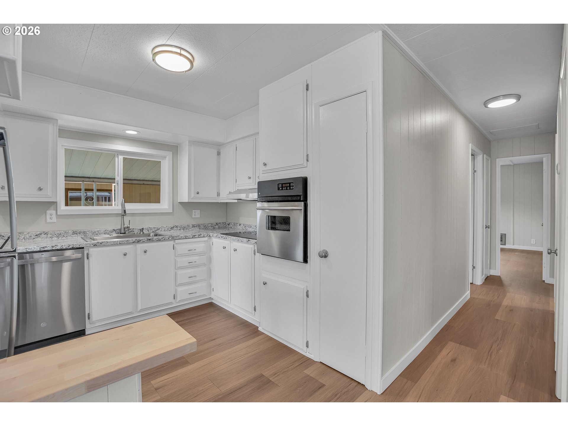Roethe Rd, Portland, OR 97267 #1