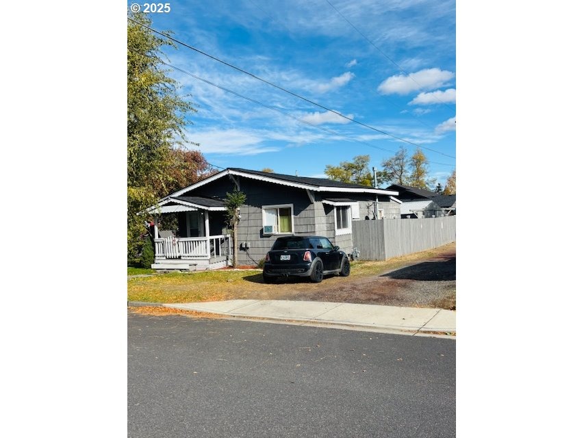 10th St, Redmond, OR 97756