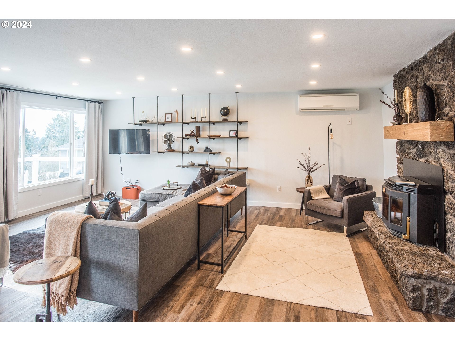 33rd Pl, Vancouver, WA 98661 #1