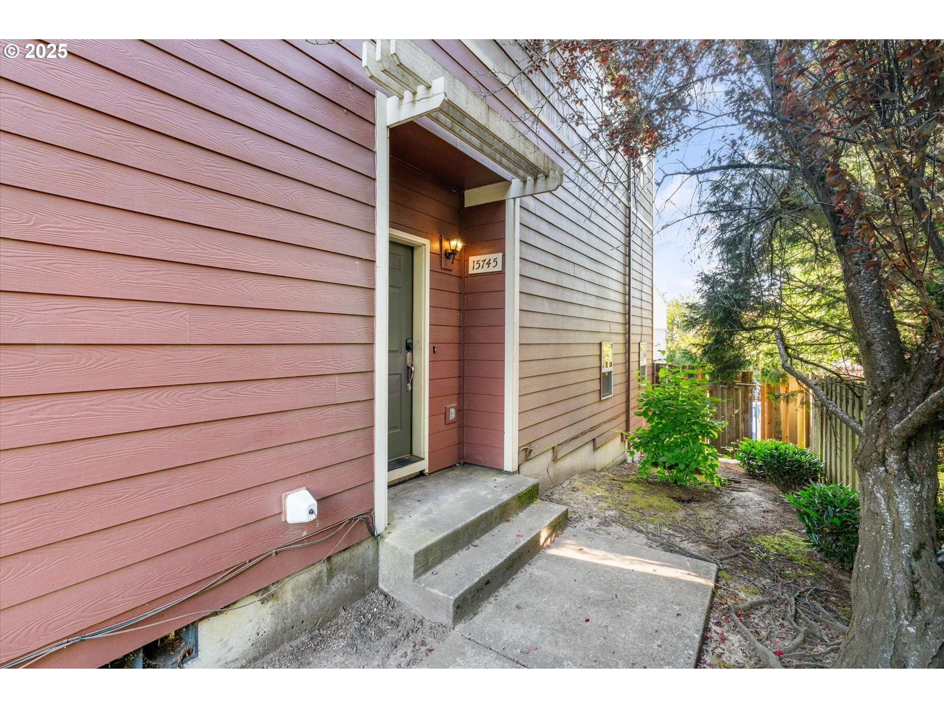 Beech St, Portland, OR 97230 #1