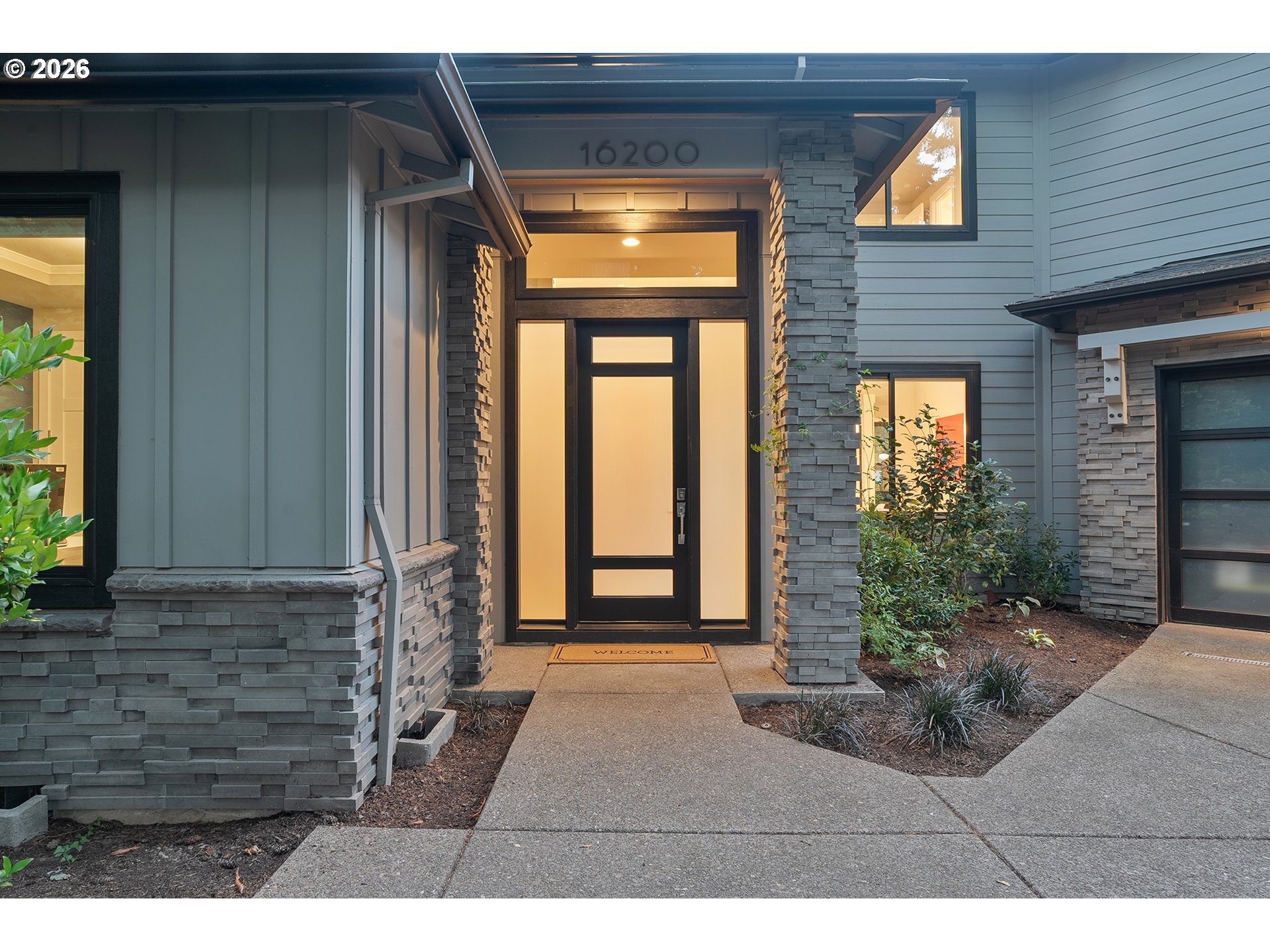 Waluga Dr, Lake Oswego, OR 97035 #1