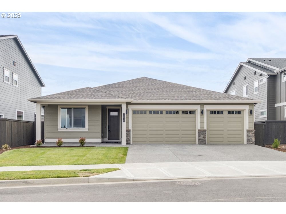 Arwana Ln, Ridgefield, WA 98642 #1