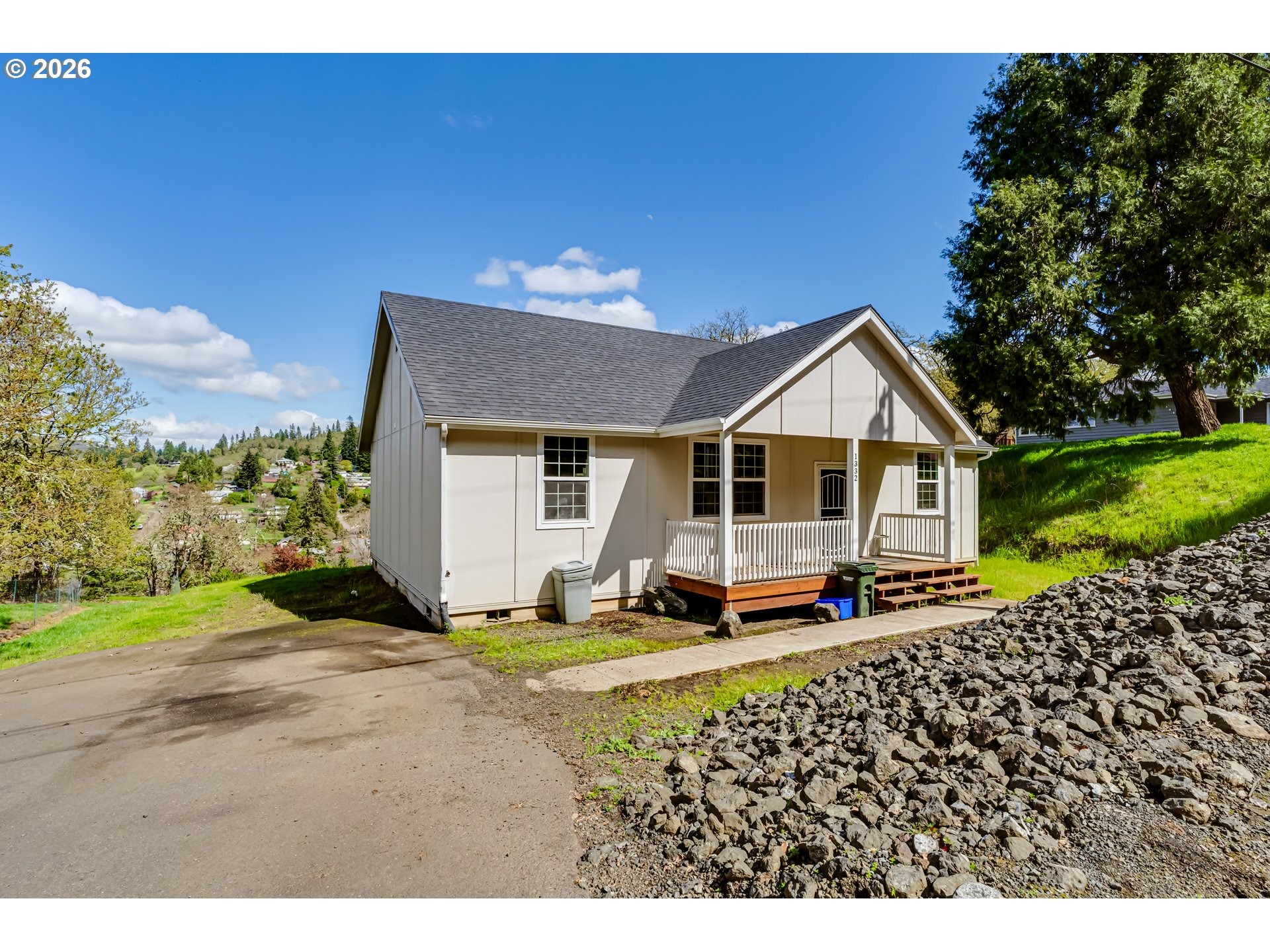 Strong Ave, Roseburg, OR 97470