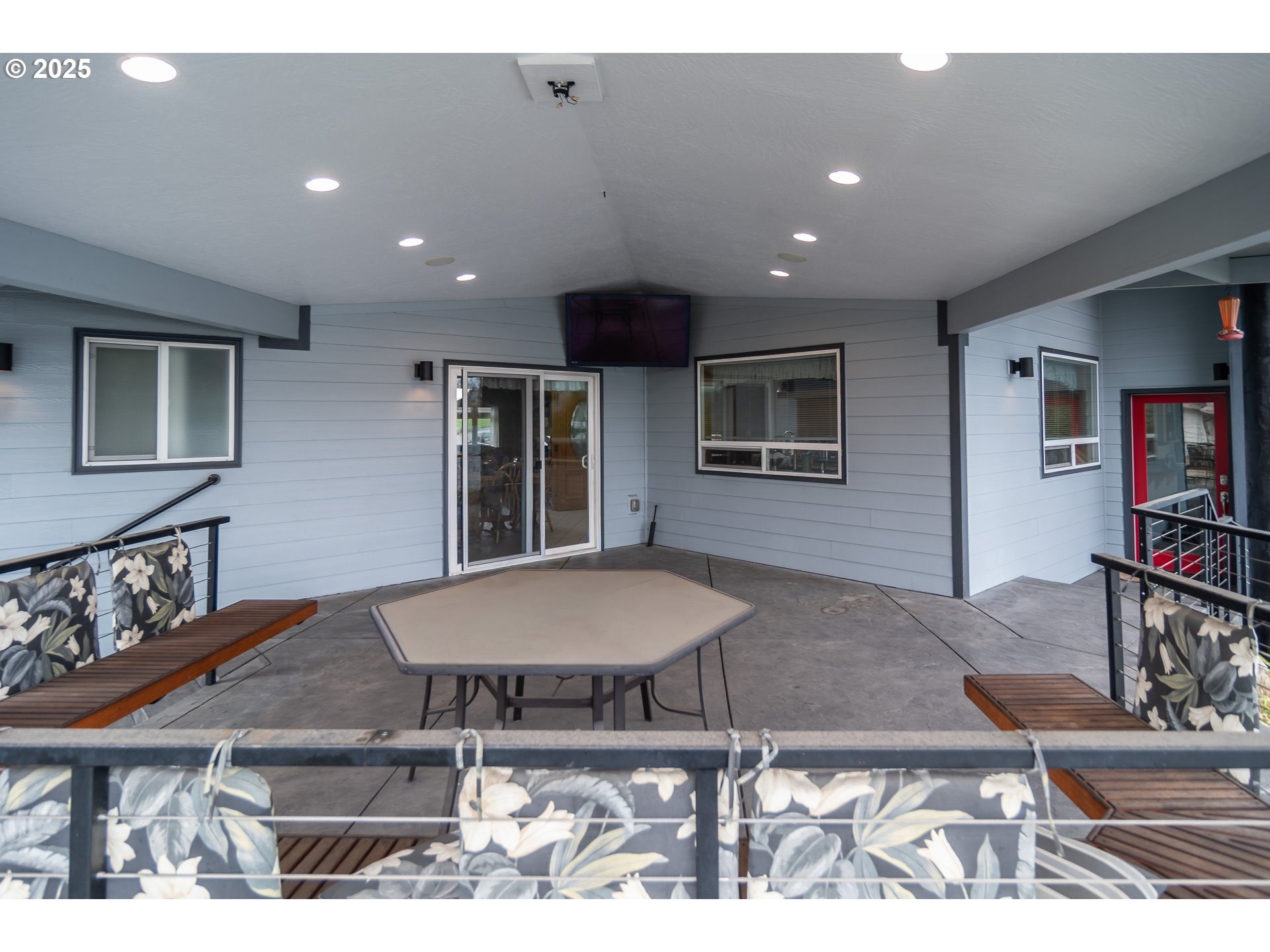 Sellwood St, Roseburg, OR 97471 #1
