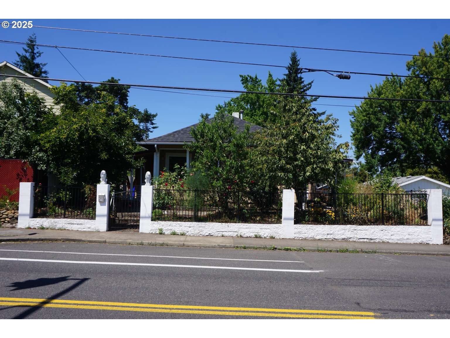 Duke St, Portland, OR 97206