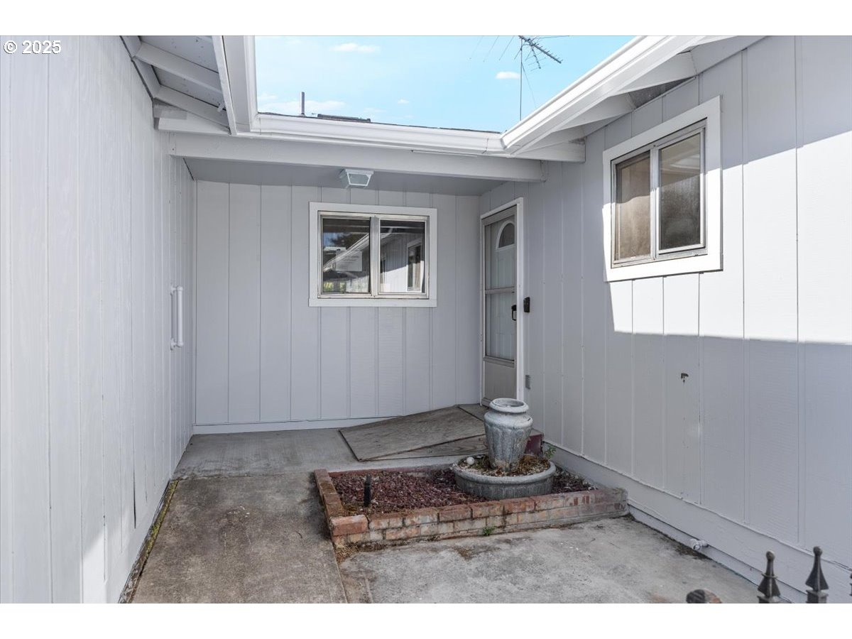 Spray Ct, Roseburg, OR 97471 #1
