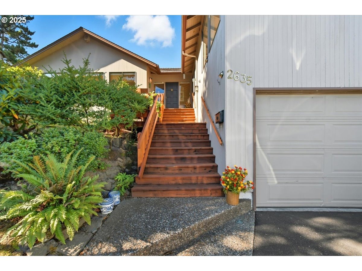 Sherwood Pl, Portland, OR 97201 #1