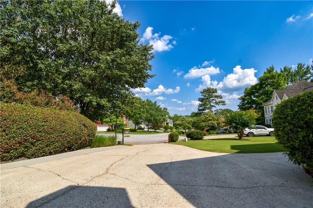 DE Winton Pl, Lawrenceville, GA 30043