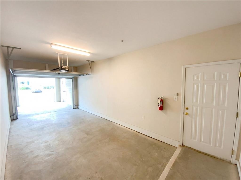 Sandringham Dr, Alpharetta, GA 30004