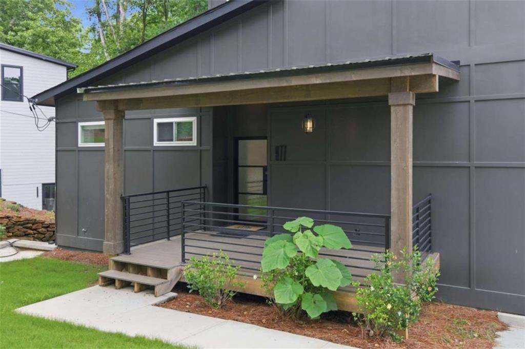 Fleetwood Cir, Atlanta, GA 30311