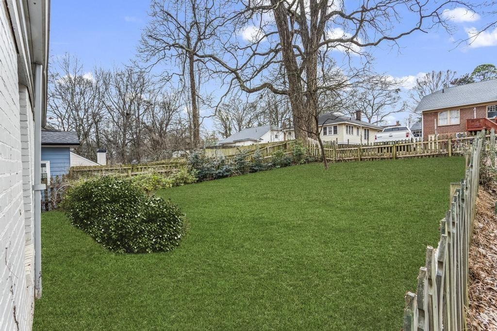 Byron Dr, Atlanta, GA 30310
