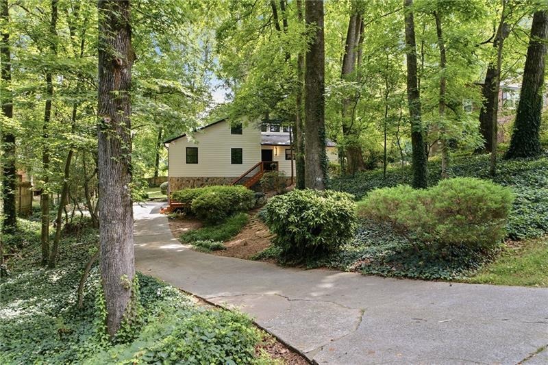 Stoney Brook Ln, Marietta, GA 30062