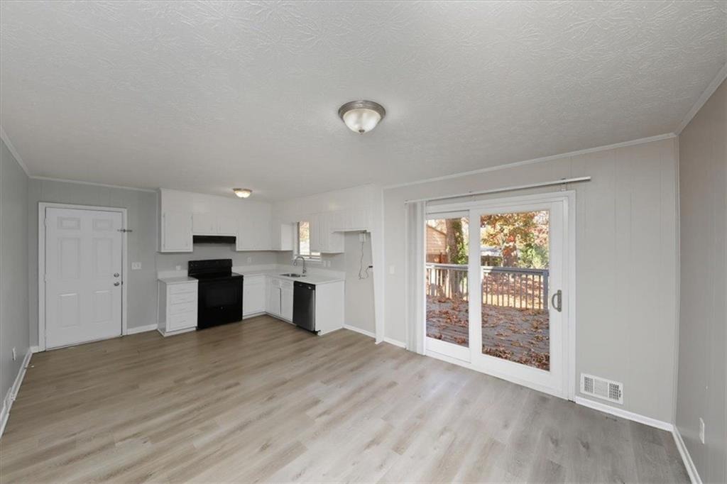Queen Aliese Ln, Jonesboro, GA 30236