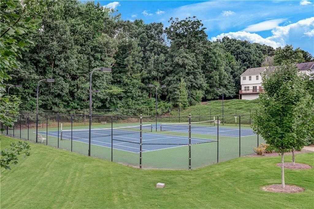Magnolia Leaf Dr, Woodstock, GA 30188
