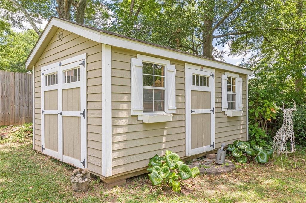 Cambridge Ave, Atlanta, GA 30337