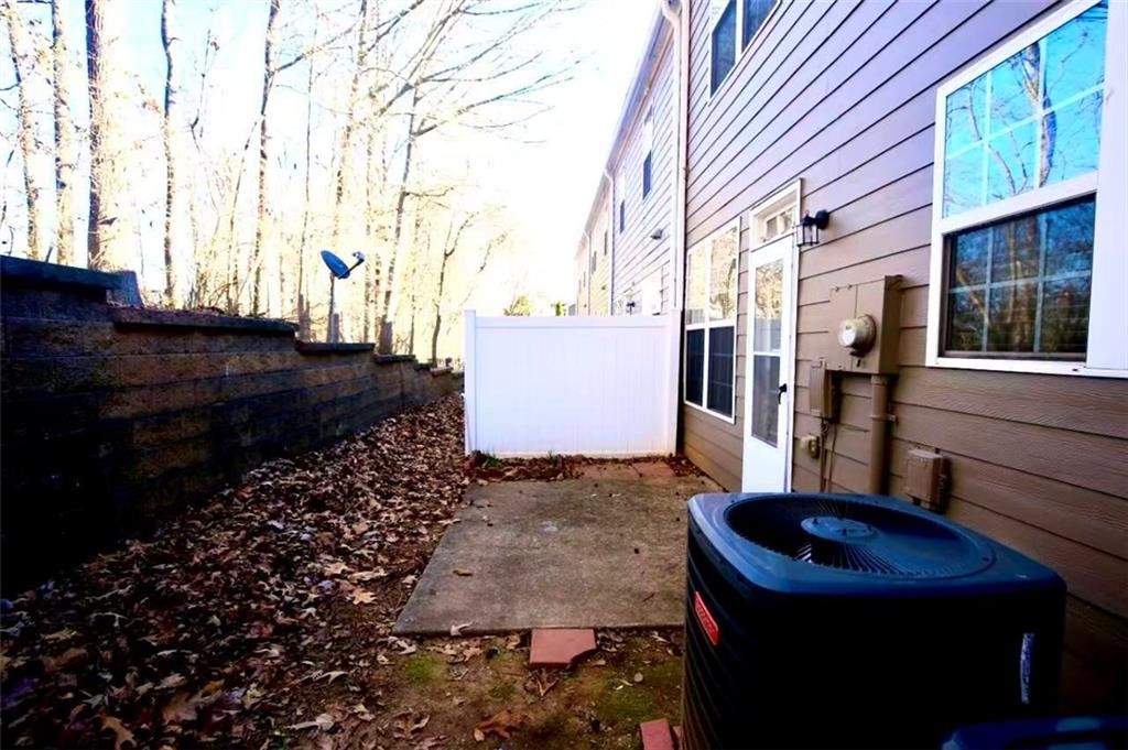 Pierce Brennen Ct, Lawrenceville, GA 30043