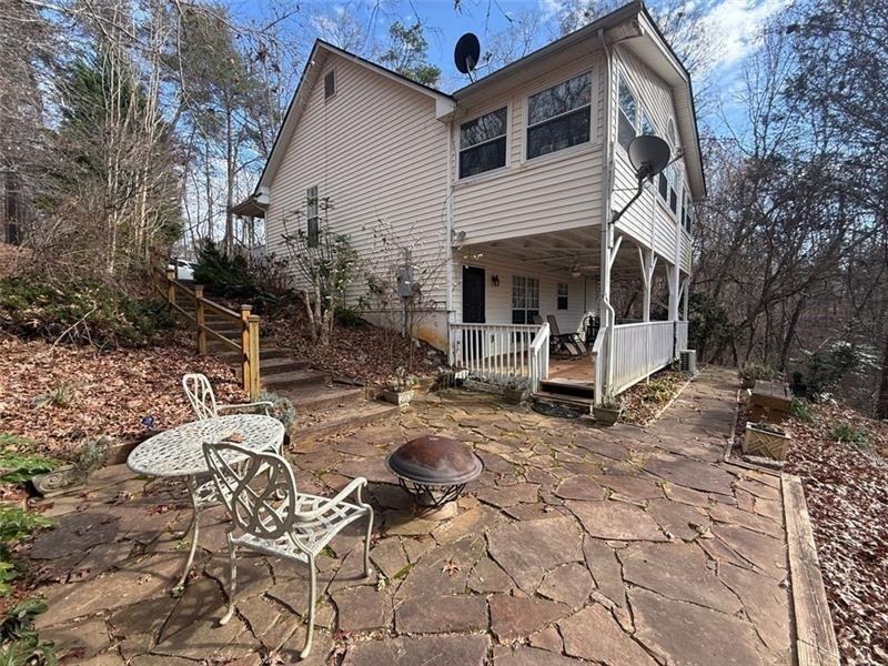 Golden Ave, Dahlonega, GA 30533