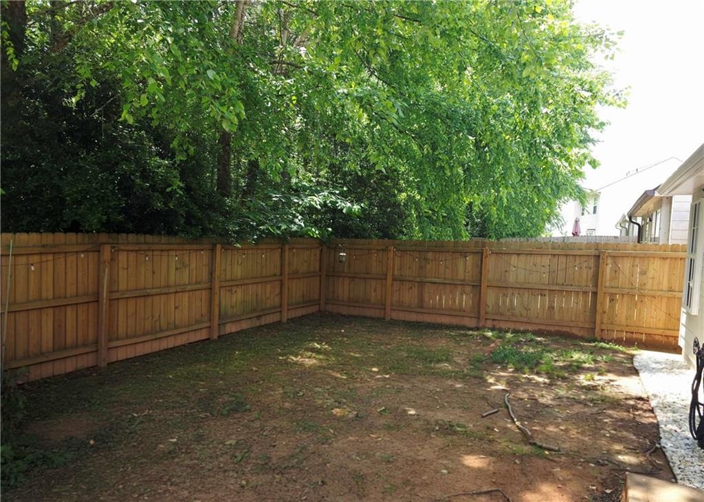Ravenwood Pl, Union City, GA 30291