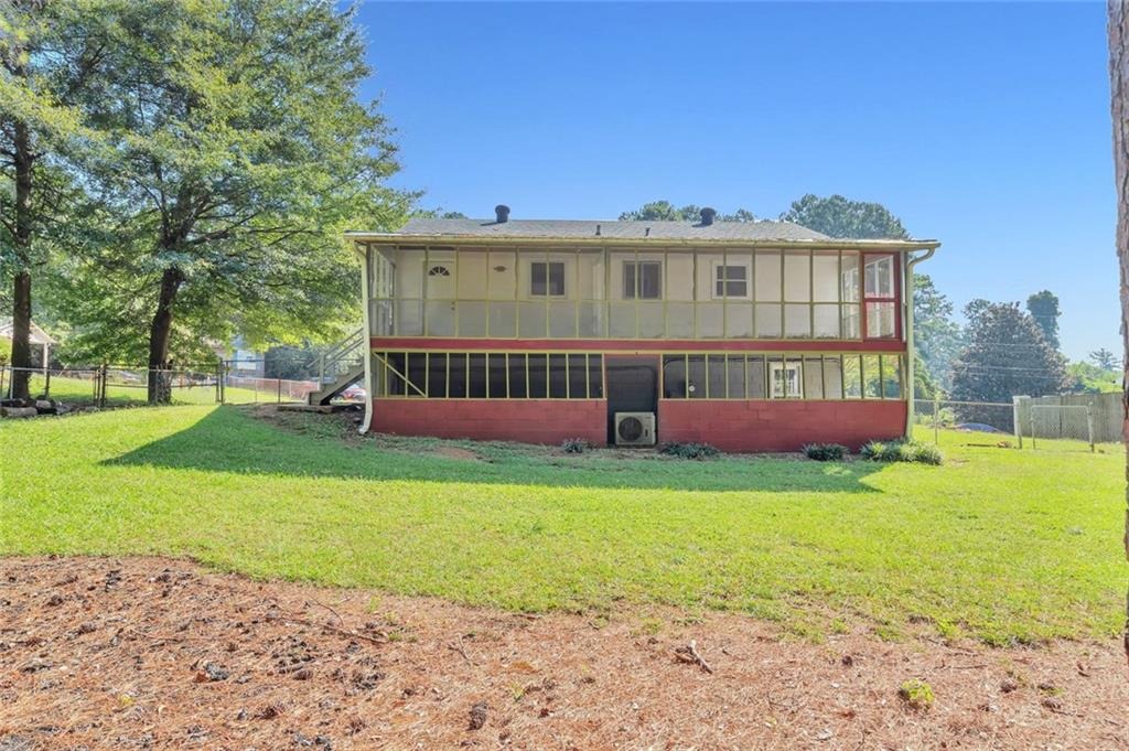 Pelican Ct, Riverdale, GA 30274