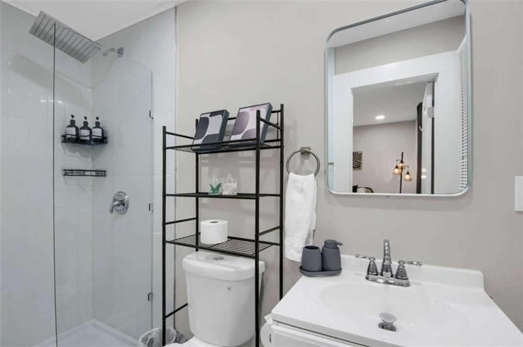Renaissance Dr, Atlanta, GA 30311