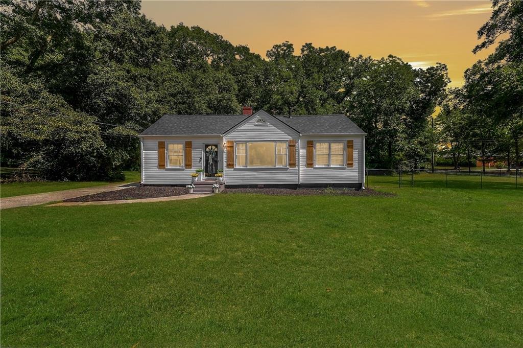 Forest Ave, Social Circle, GA 30025