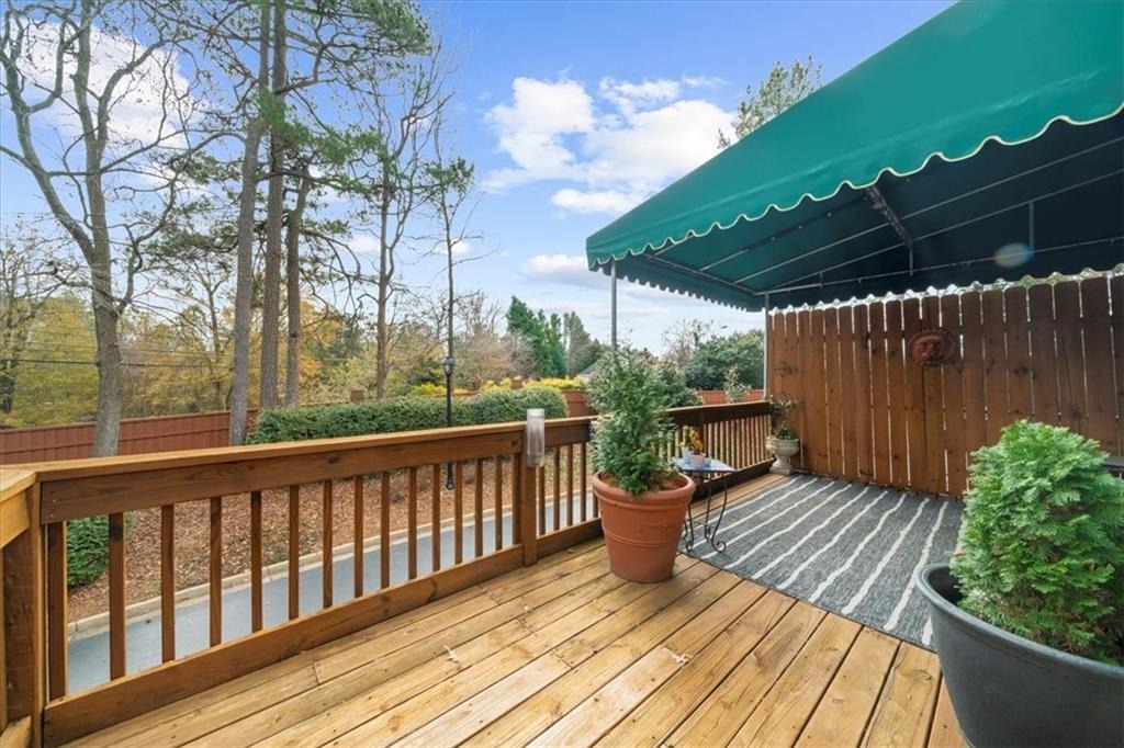 Paces Point Cir, Smyrna, GA 30080