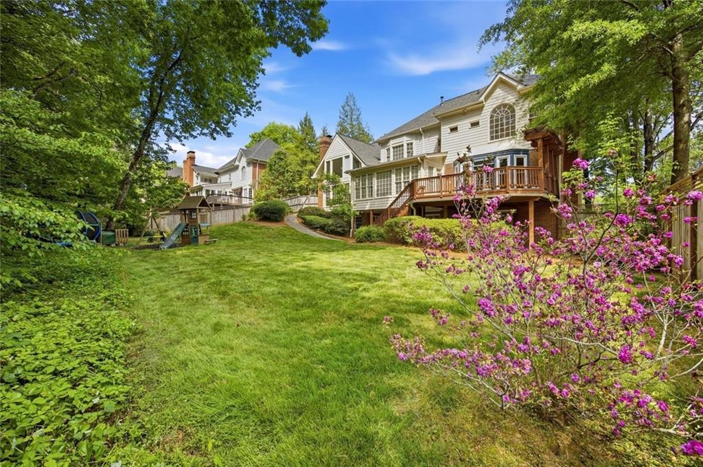 Spalding Lake Dr, Sandy Springs, GA 30350