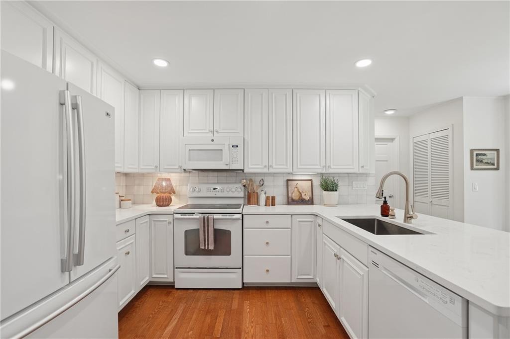 Carriage Station Cir, Roswell, GA 30075 #1