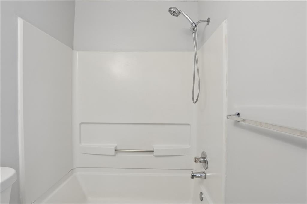 Pinnacle Peak Ln, Norcross, GA 30071