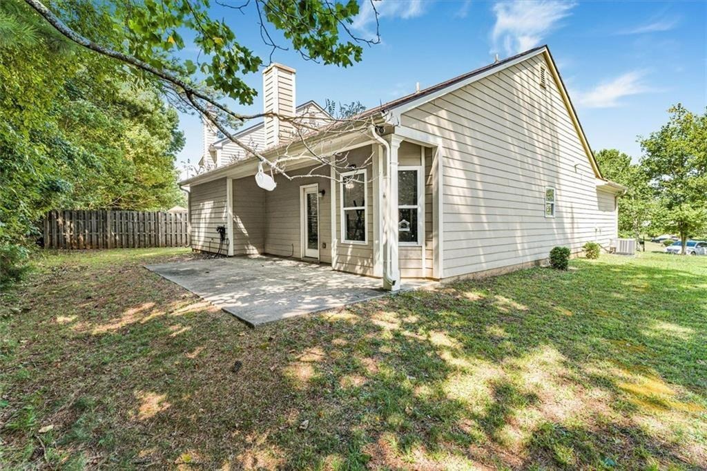 Lily Valley Dr, Lawrenceville, GA 30045