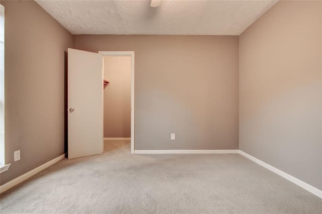 Bentwood Ln, Riverdale, GA 30274