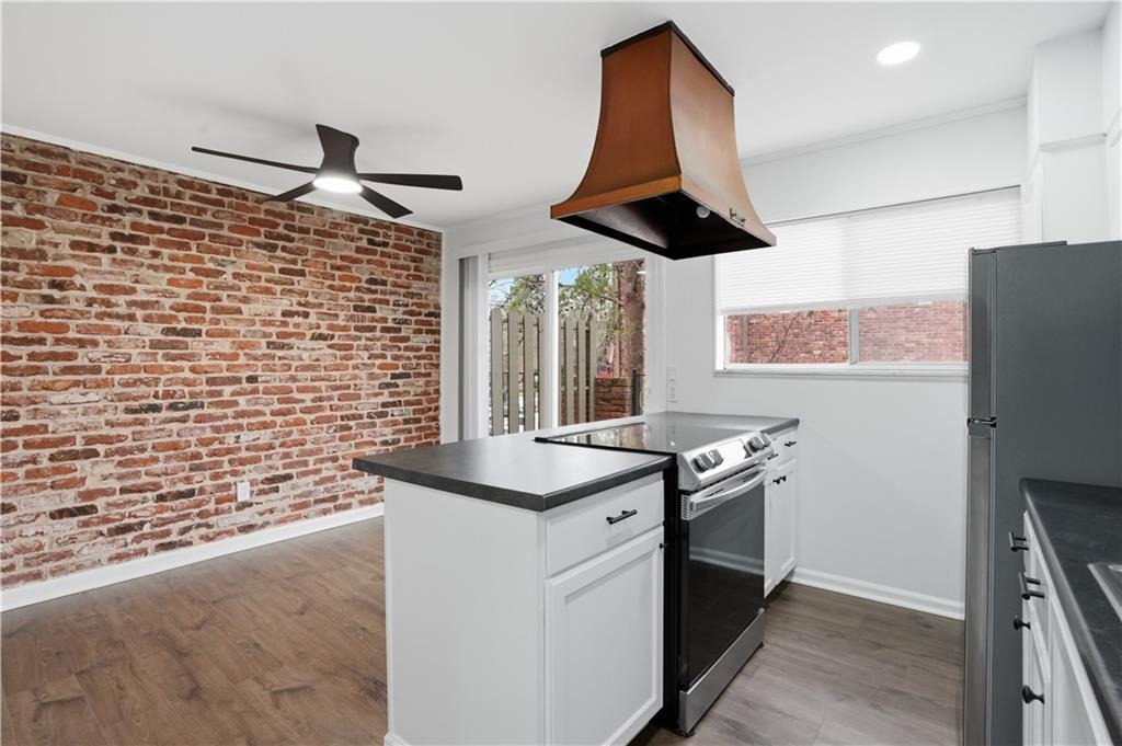 Colonial Way, Atlanta, GA 30341