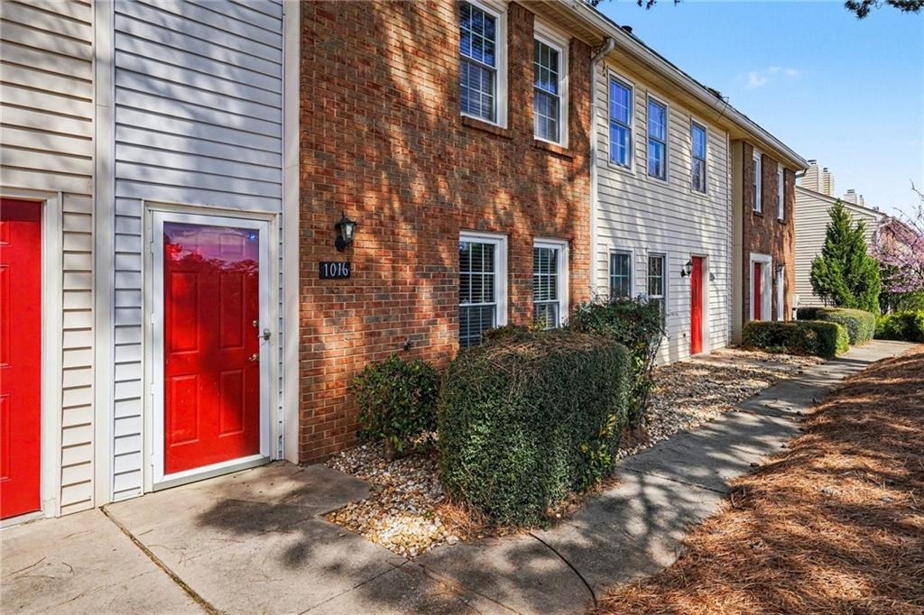 Old Holcomb Bridge Rd, Roswell, GA 30076