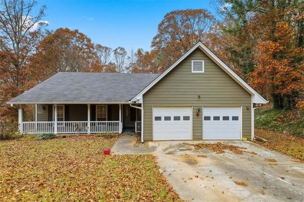 Shoal Creek Dr, Douglasville, GA 30135