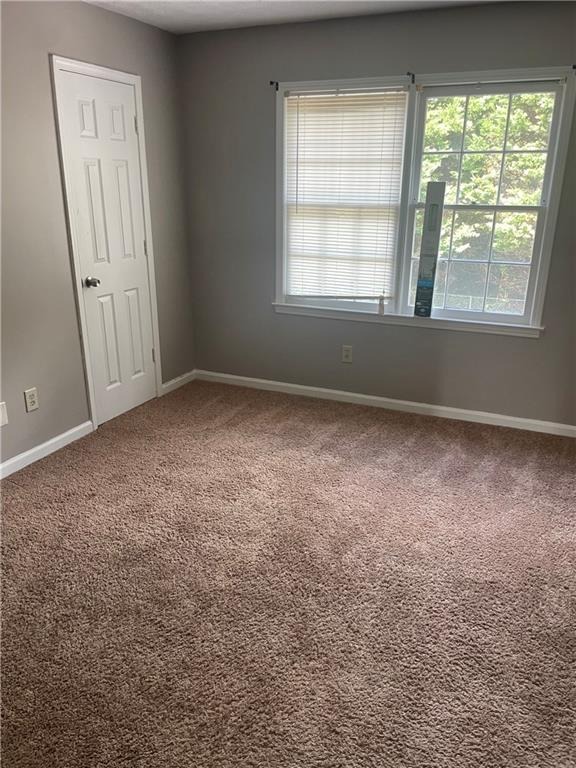 Kings Gate Cir, Snellville, GA 30078