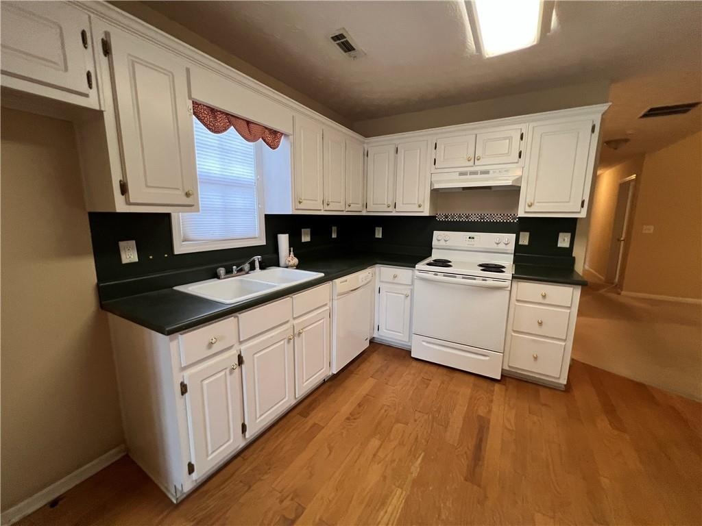 Salem Cove Trl, Conyers, GA 30013