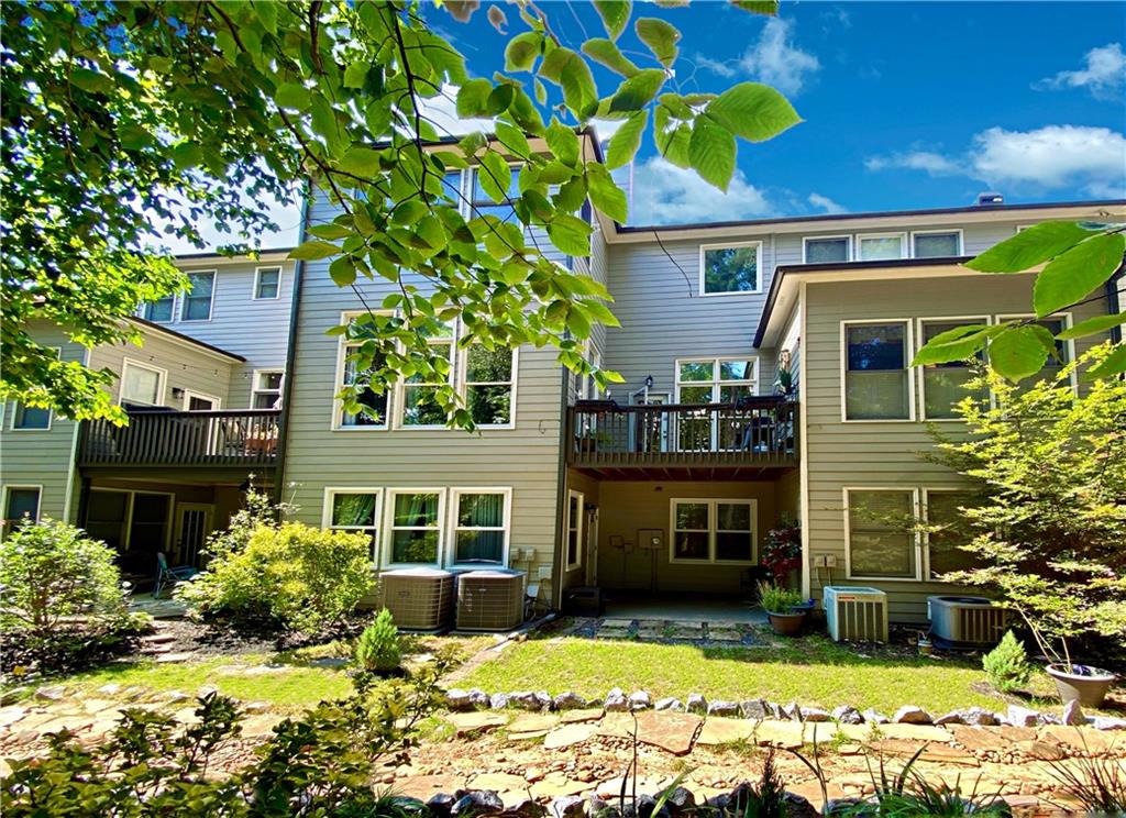 Montclair Ct, Smyrna, GA 30080