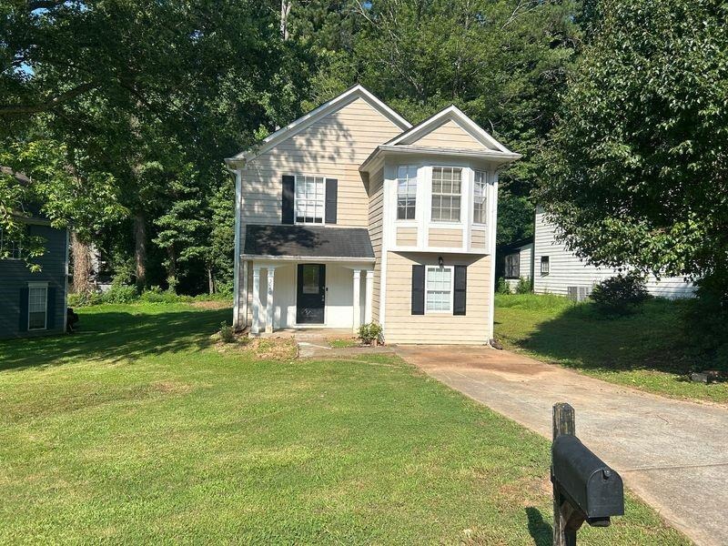 Brittany Dr, Stone Mountain, GA 30083
