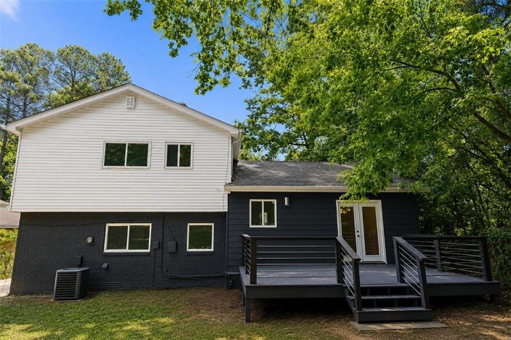 Green Forrest Dr, Decatur, GA 30032