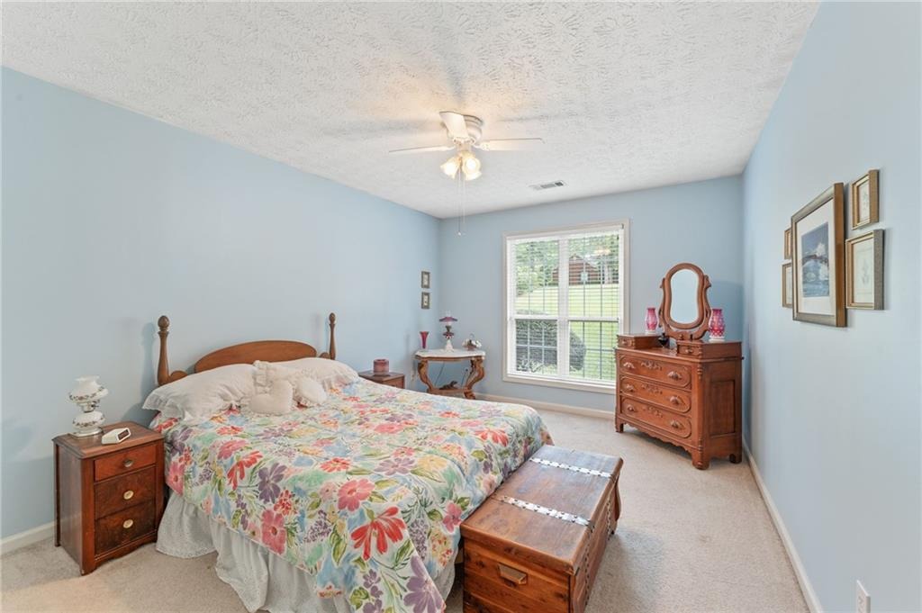 Fallow Ln, Acworth, GA 30101