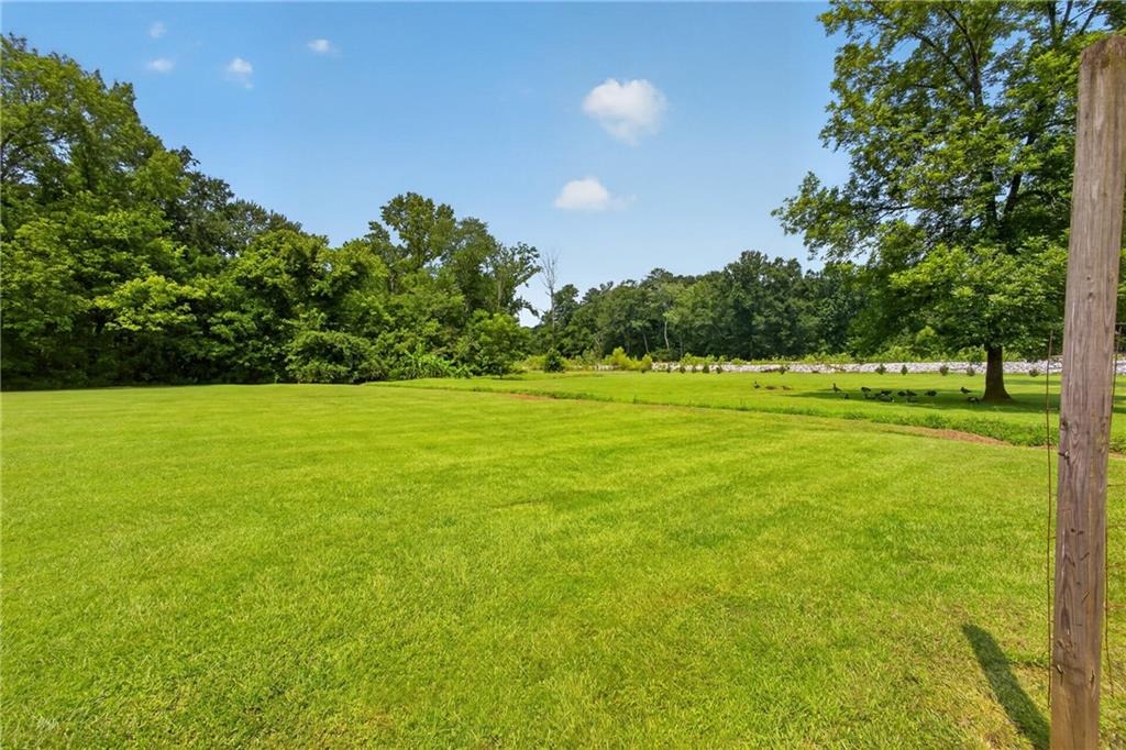 Bailey Dr, Lilburn, GA 30047