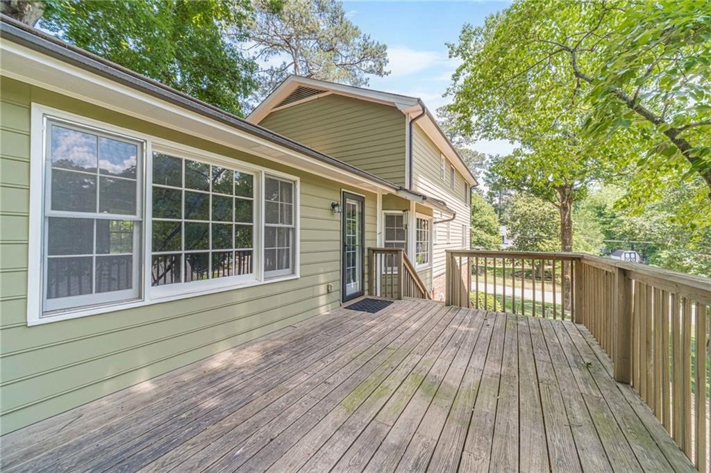 Bouldercrest Ct, Snellville, GA 30078