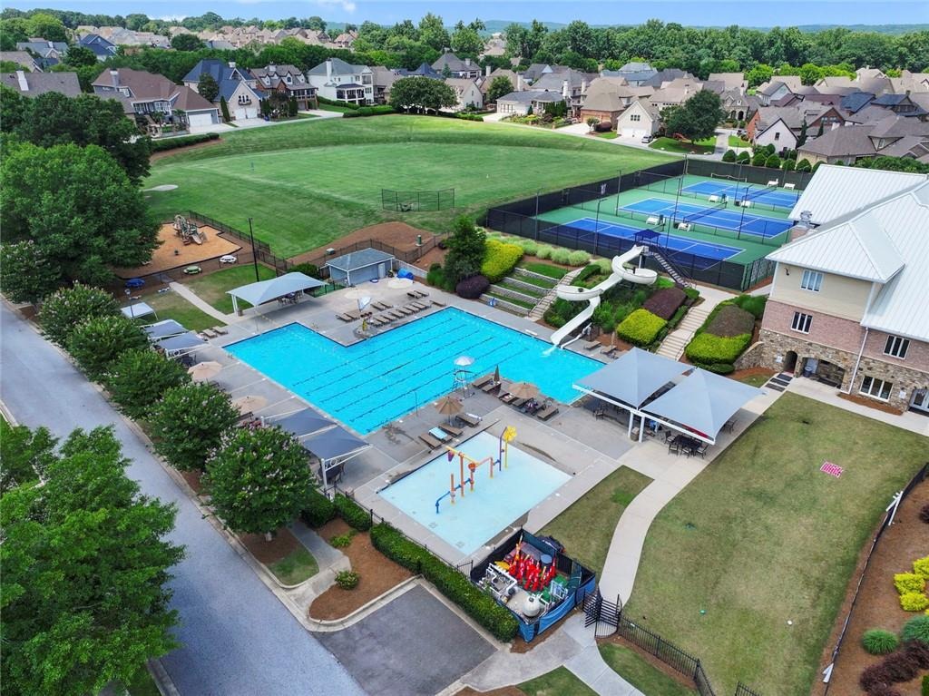 Bronze Oak Ln, Braselton, GA 30517