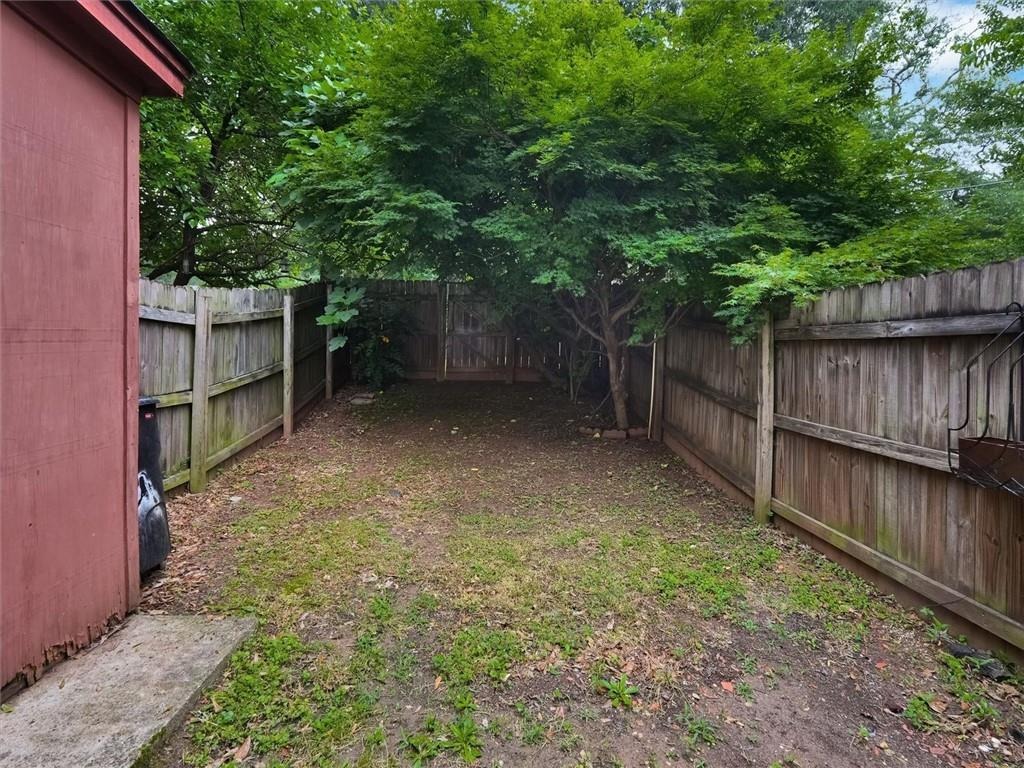 Glynn Oaks Dr, Clarkston, GA 30021