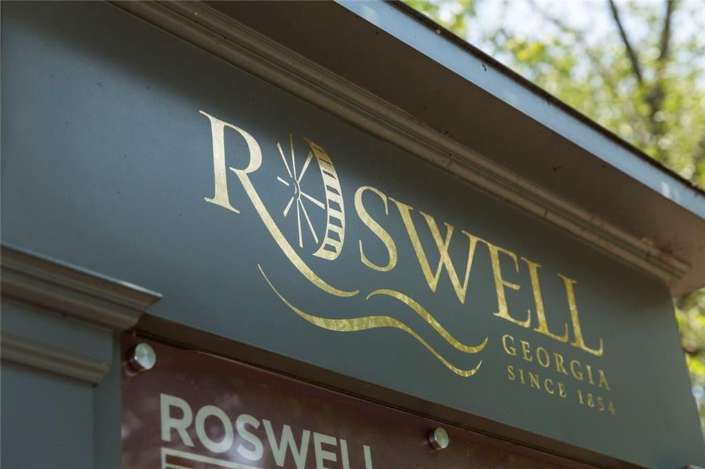 Thomas Cir, Roswell, GA 30075