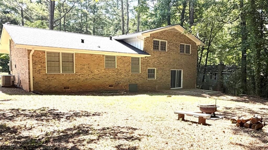 Fond Du Lac Dr, Stone Mountain, GA 30088