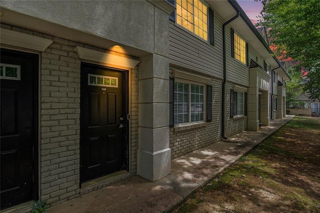 Roswell Rd, Sandy Springs, GA 30328