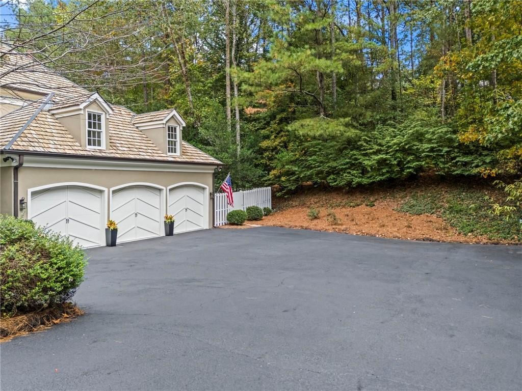 Garmon Rd, Sandy Springs, GA 30327